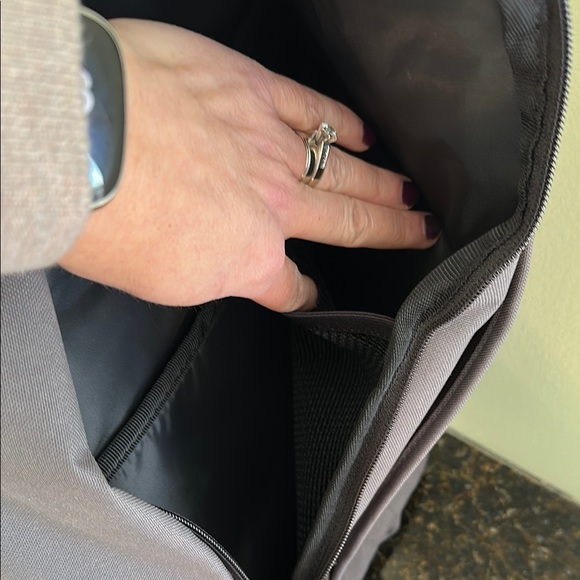 Carhartt Gray Crossbody Sling Bag (NWT) - Picture 7 of 11